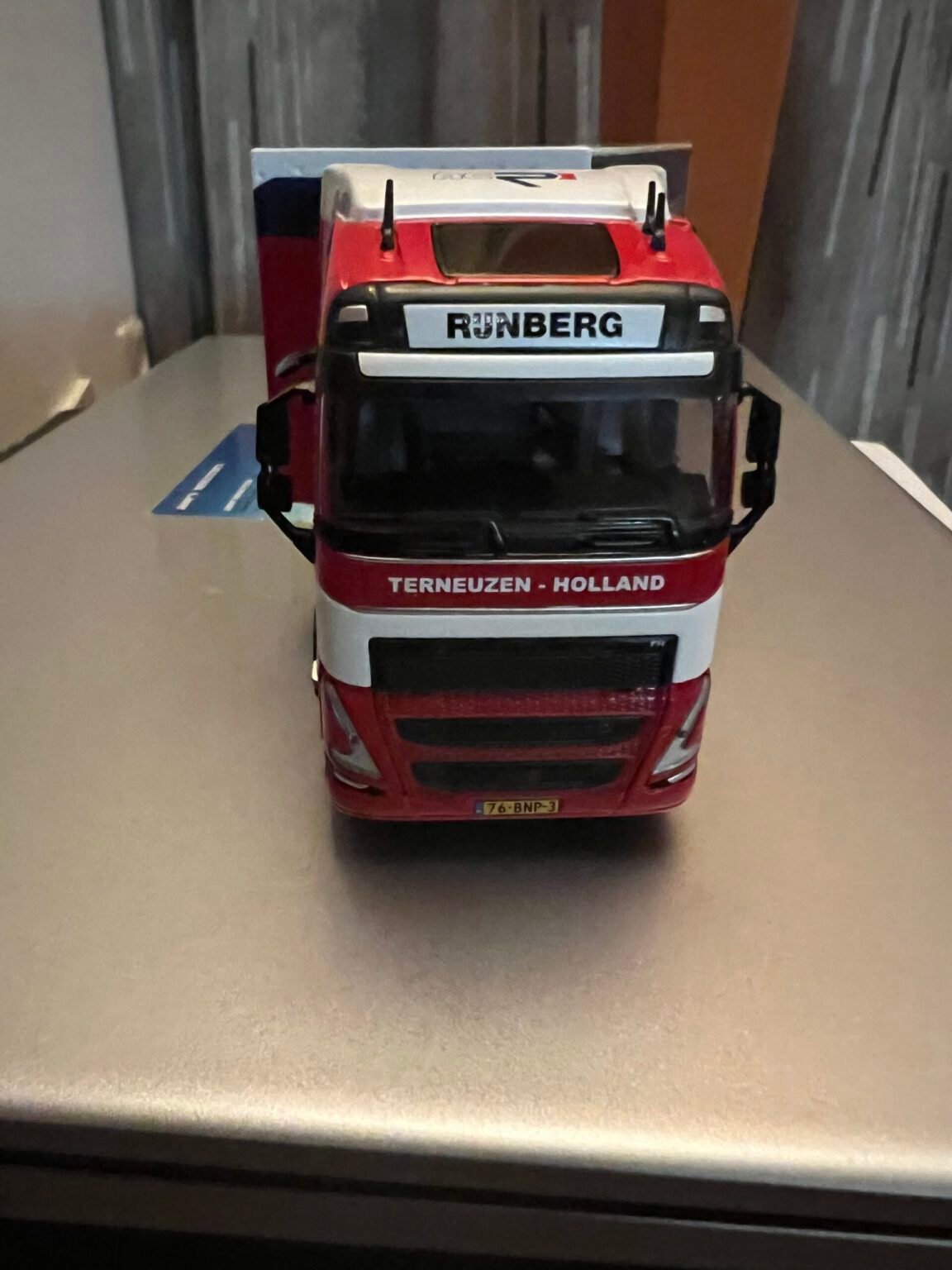 Miniatuur vrachtwagen specialist